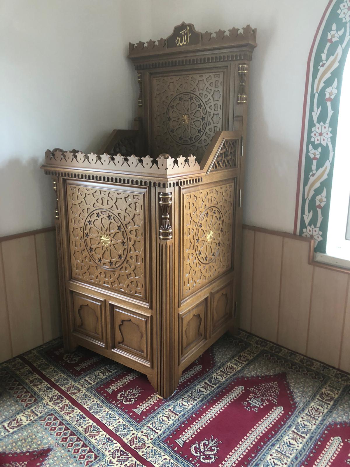 Mihrap Minber Kürsü Müezzinlik Cami Kapısı Lambiri