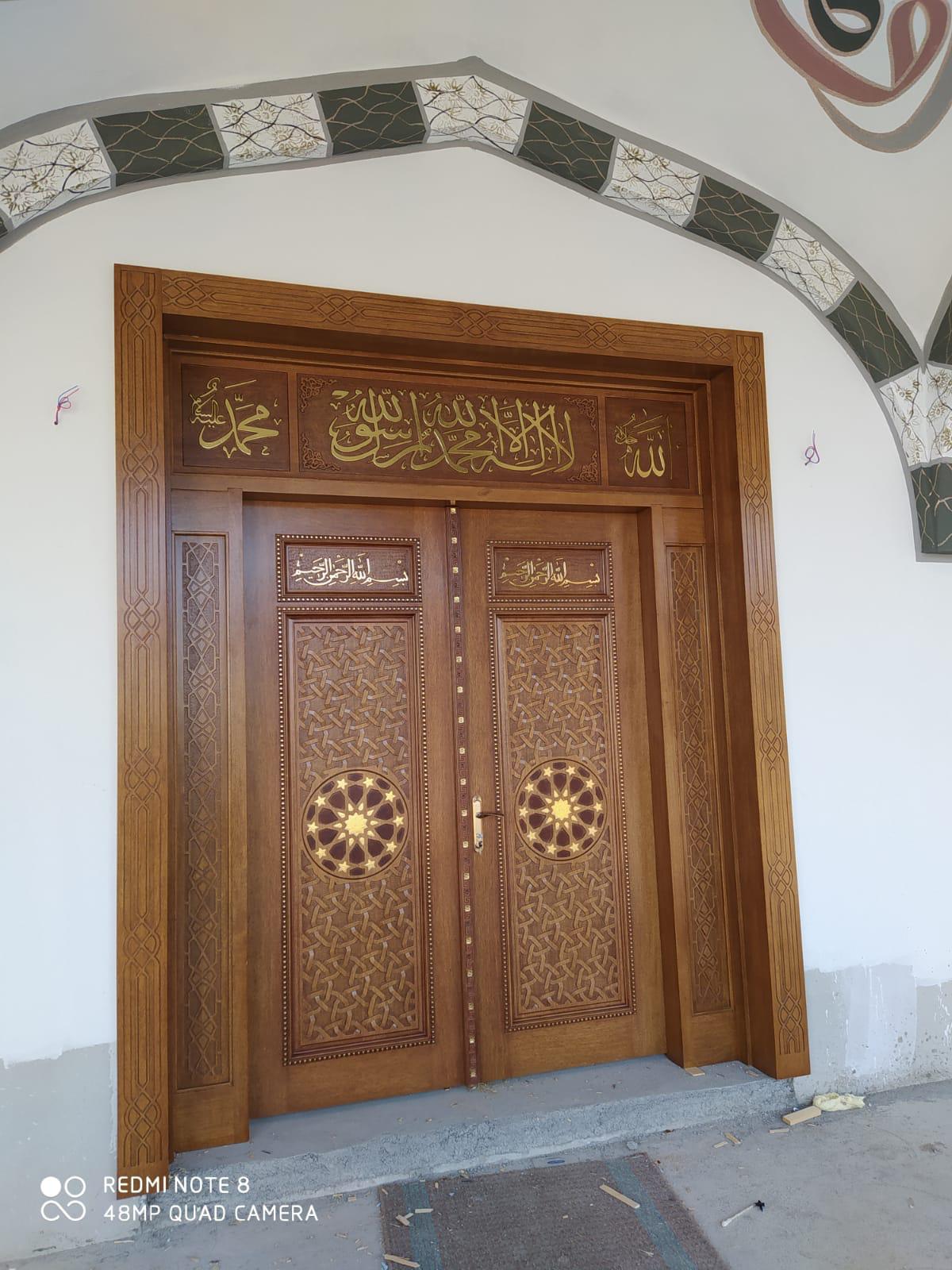 Mihrap Minber Kürsü Müezzinlik Cami Kapısı Lambiri