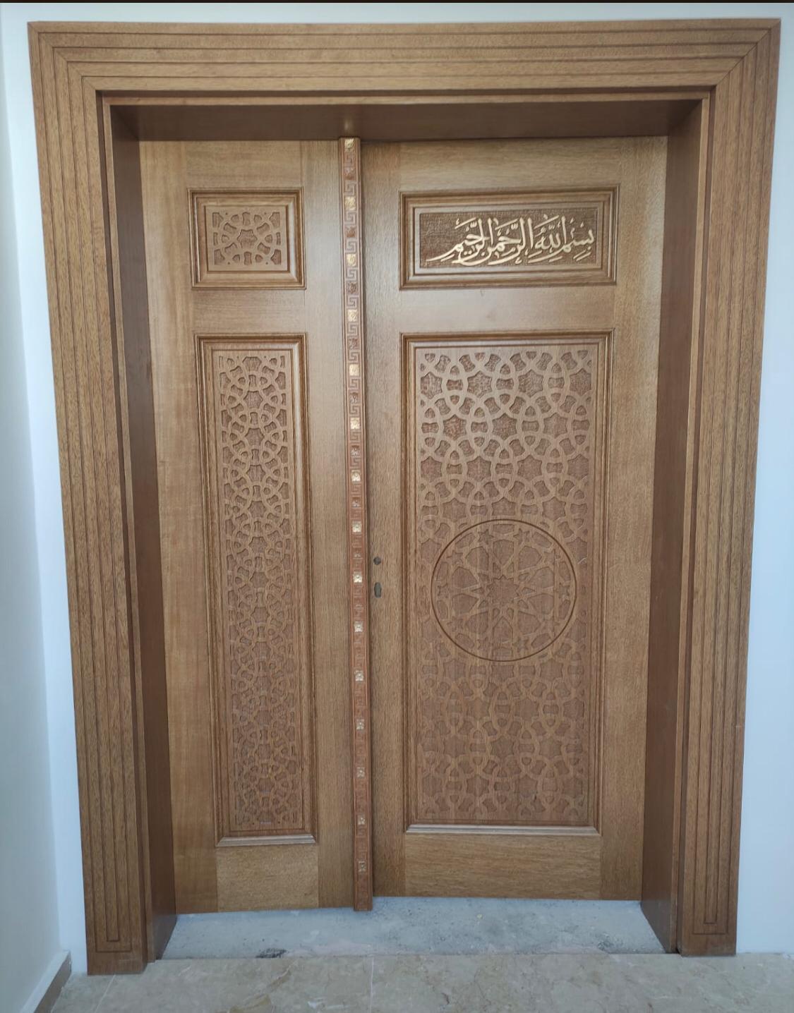 Mihrap Minber Kürsü Müezzinlik Cami Kapısı Lambiri