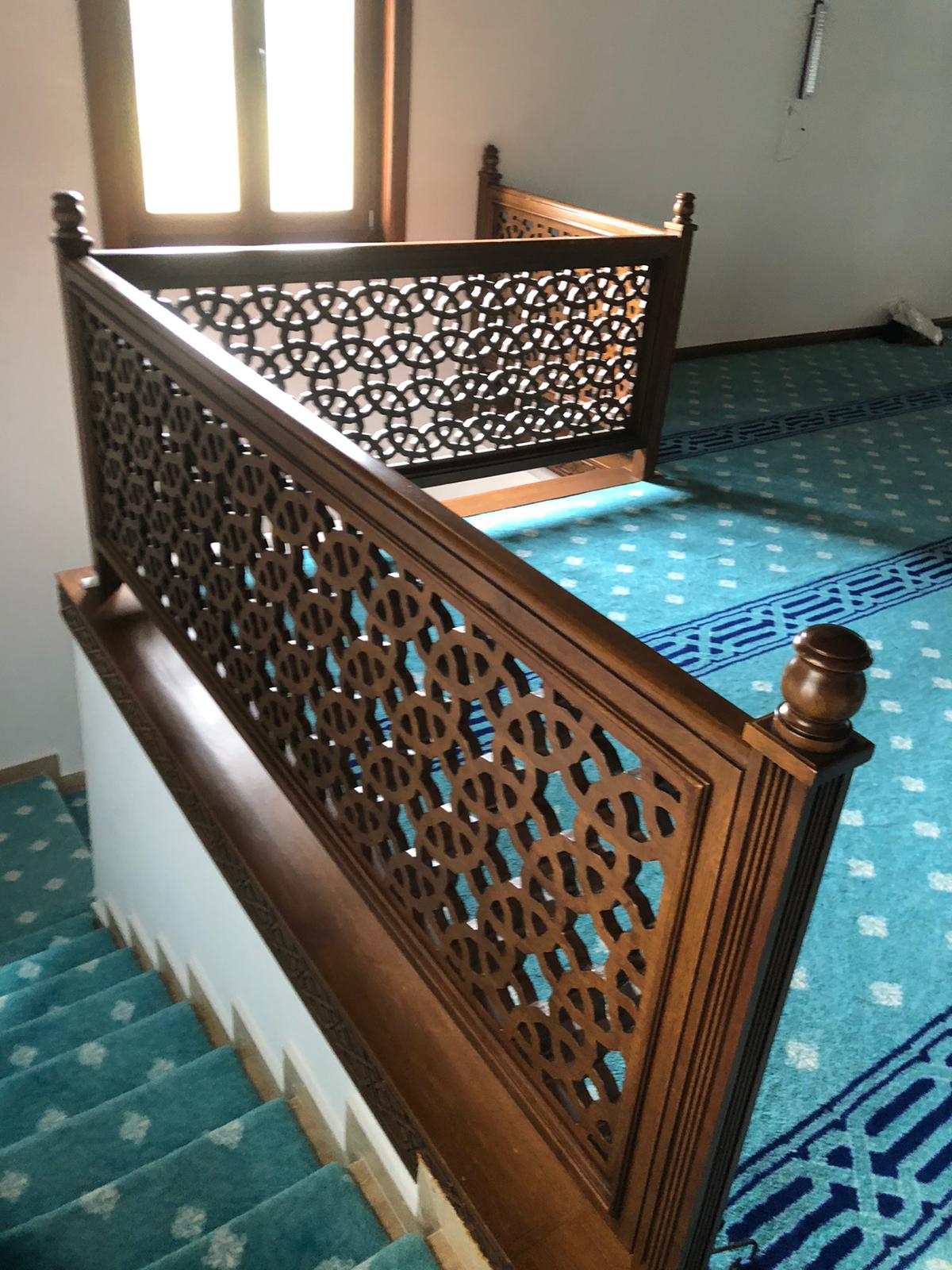 Mihrap Minber Kürsü Müezzinlik Cami Kapısı Lambiri