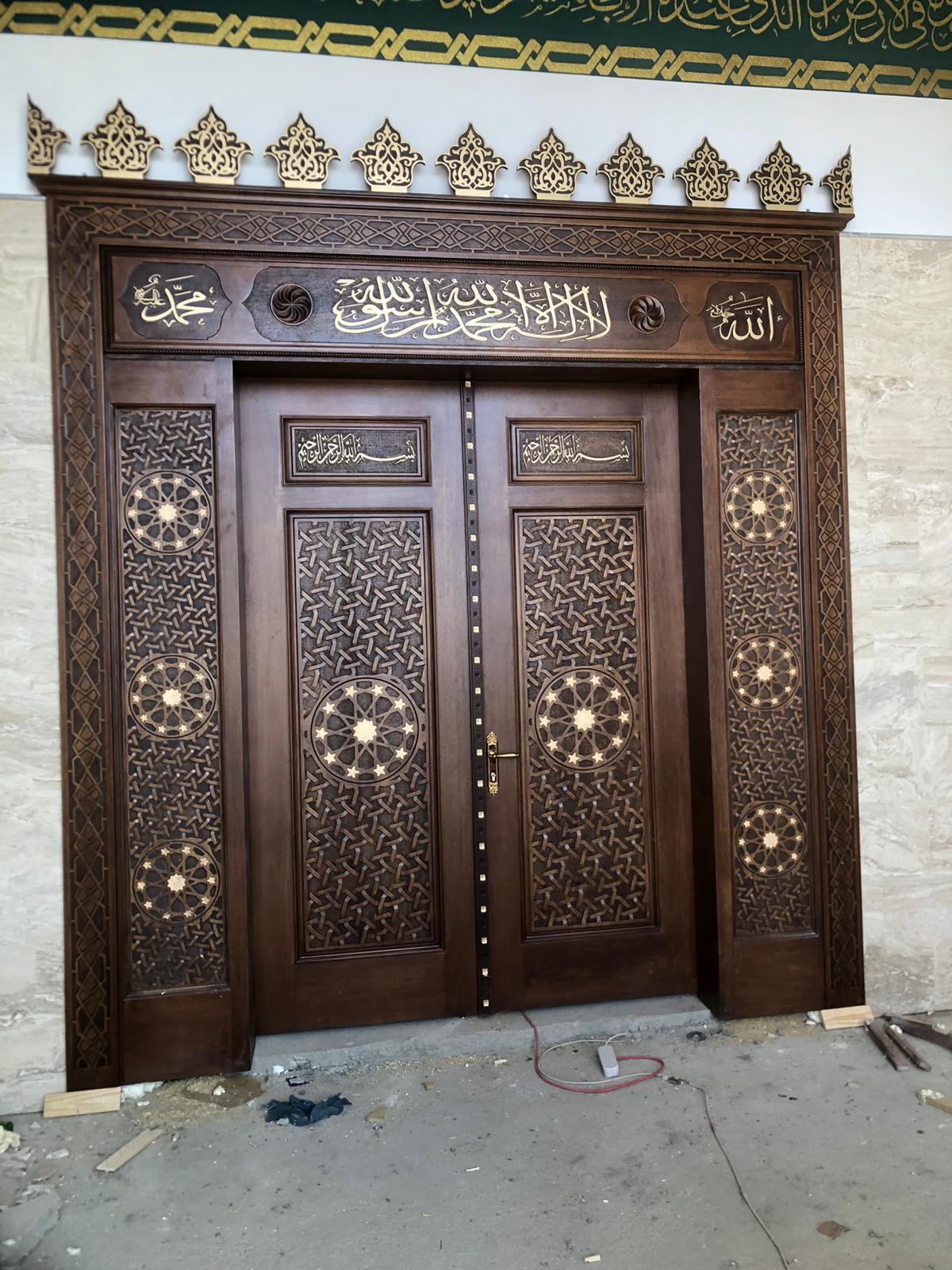 Mihrap Minber Kürsü Müezzinlik Cami Kapısı Lambiri